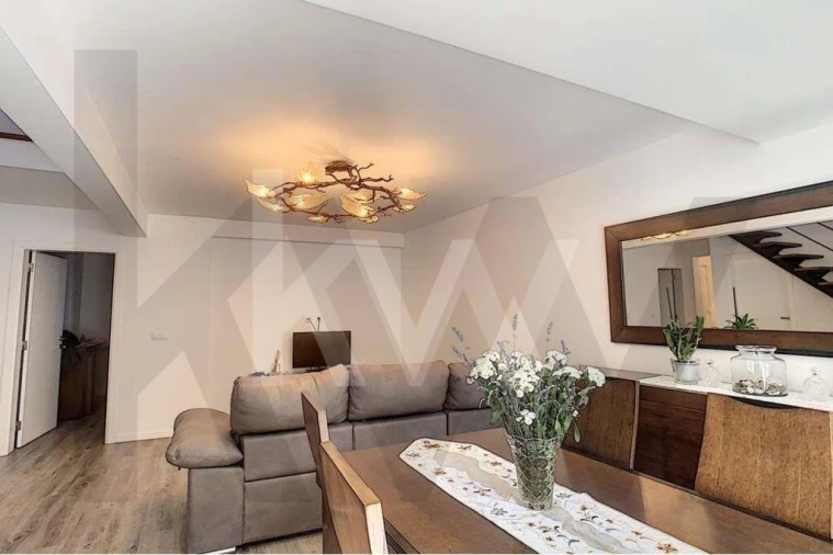 Moradia T4 para Venda em Gaeiras Foto 1