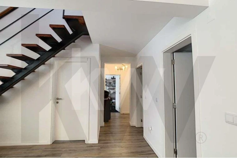 Moradia T4 para Venda em Gaeiras Foto 19