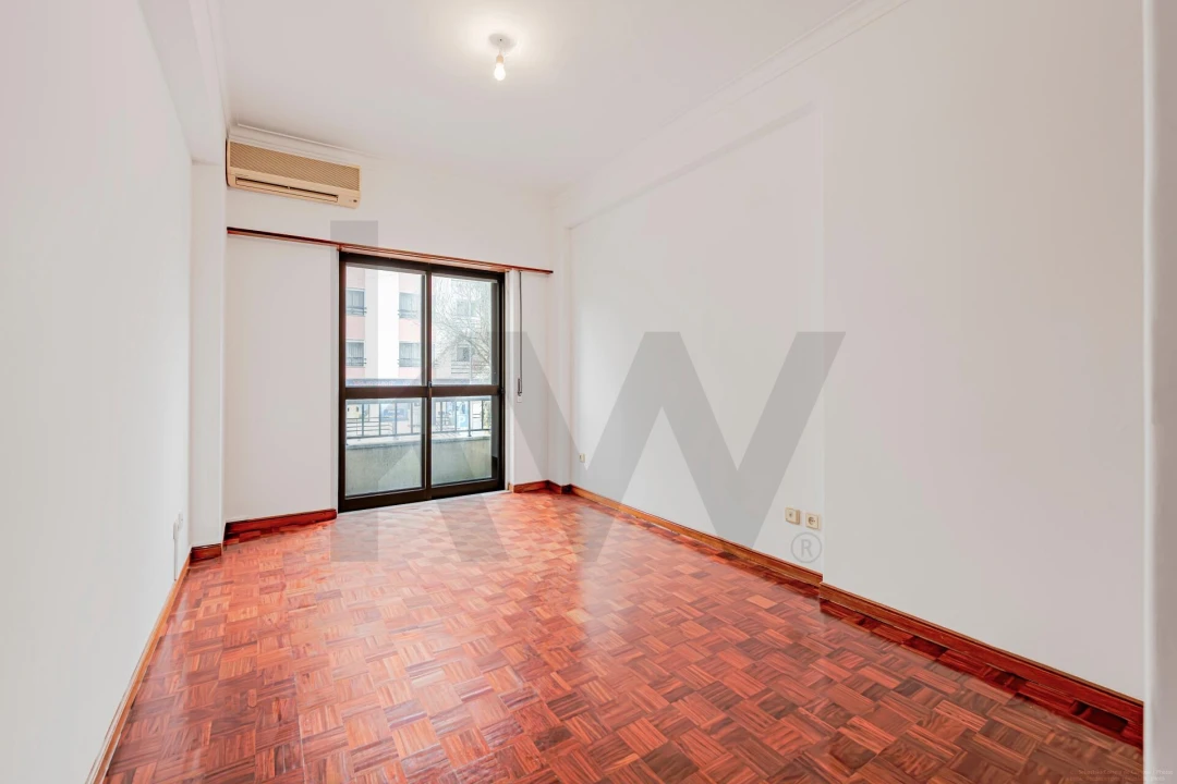 Apartamento T3 para Venda em Casal de Cambra Foto 14