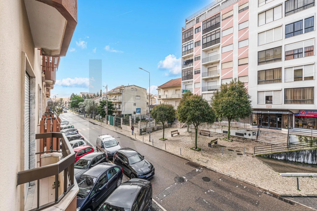 Apartamento T3 para Venda em Casal de Cambra Foto 18