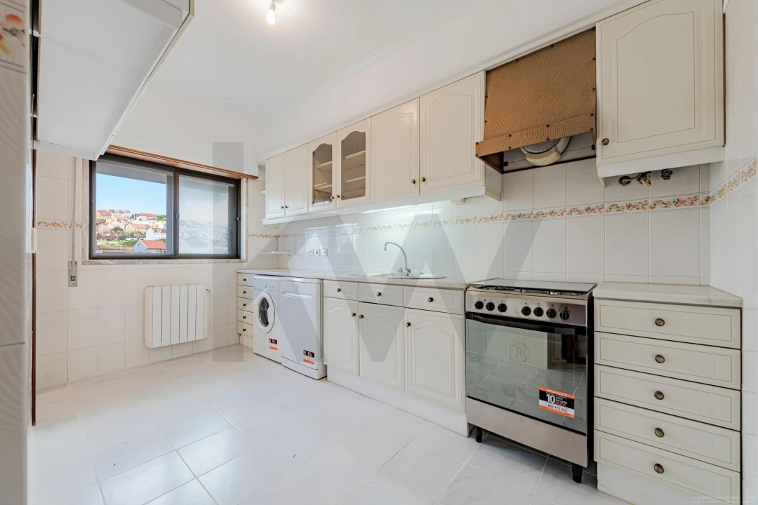 Apartamento T3 para Venda em Casal de Cambra Foto 1