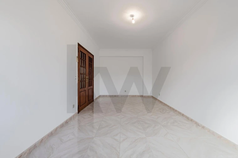 Apartamento T3 para Venda em Casal de Cambra Foto 4