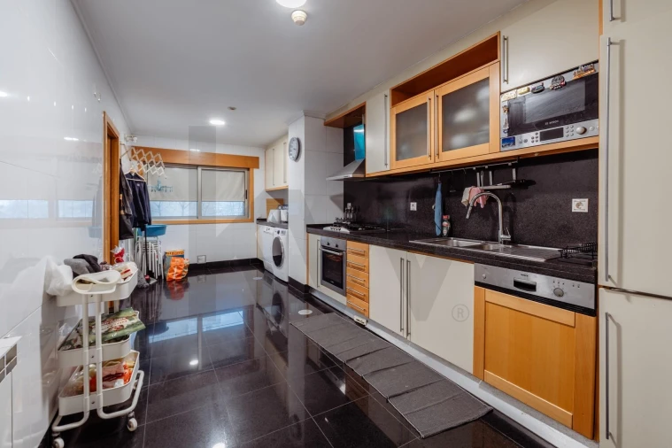 Apartamento T3 para Venda em Espinho Foto 7