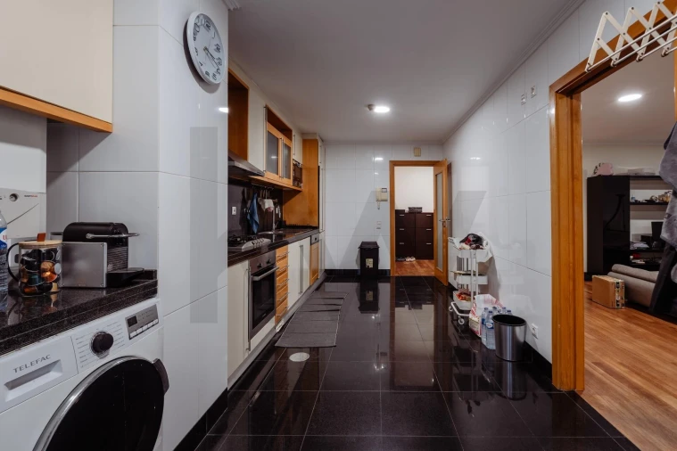 Apartamento T3 para Venda em Espinho Foto 8