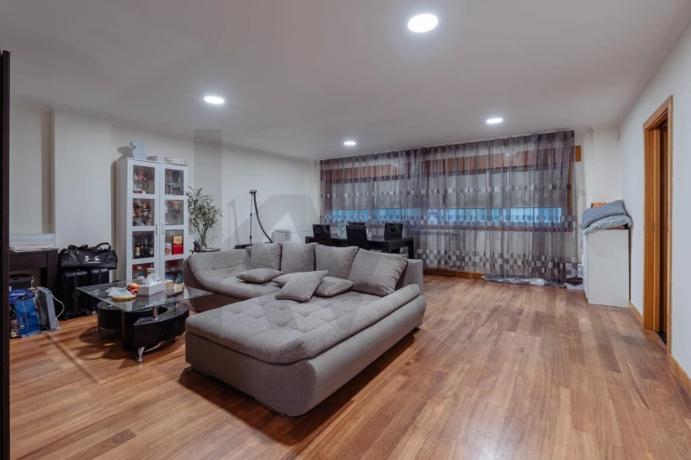 Apartamento T3 para Venda em Espinho Foto 21