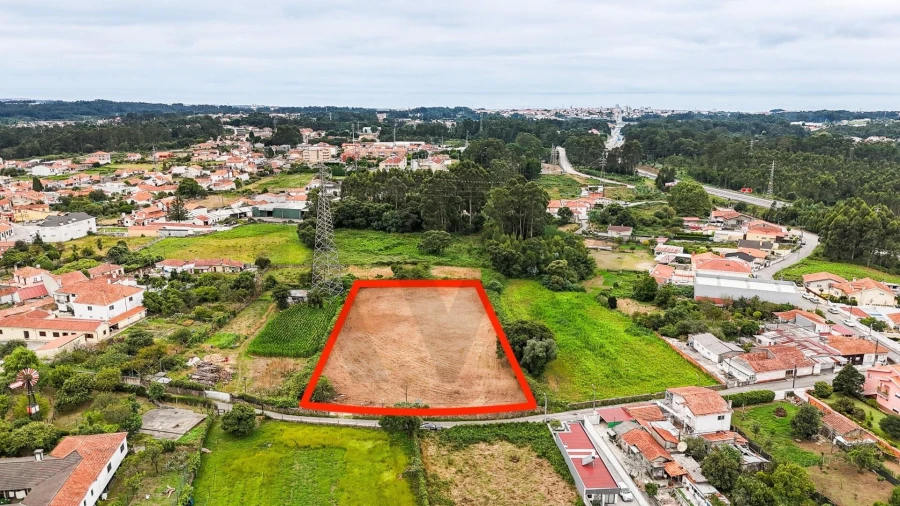 Terreno para Venda em Nogueira da Regedoura Foto 1
