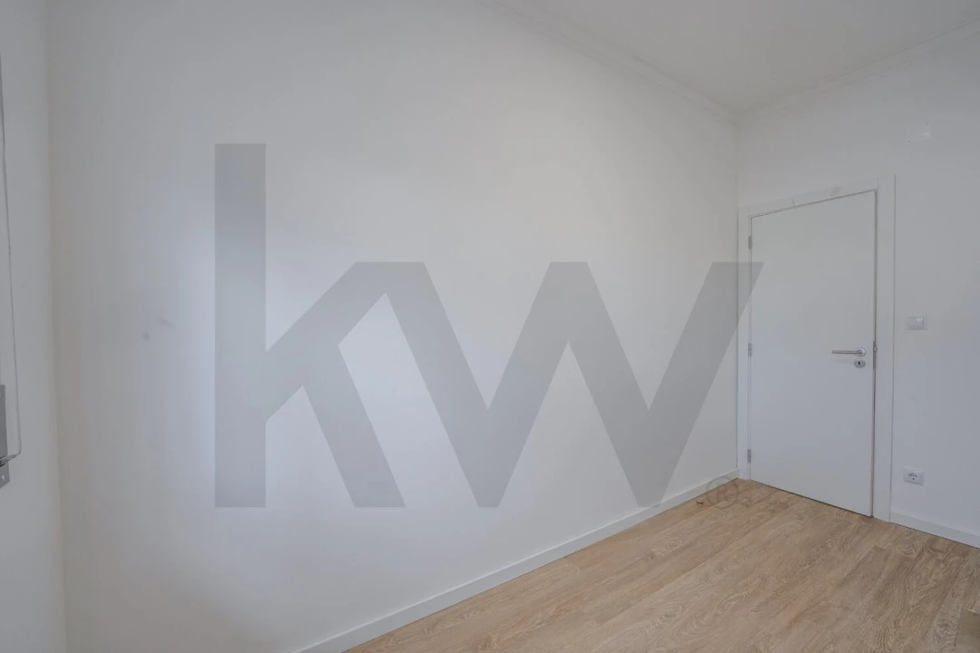 Apartamento T3 para Venda em Seixal, Arrentela e Aldeia de Paio Pires Foto 14