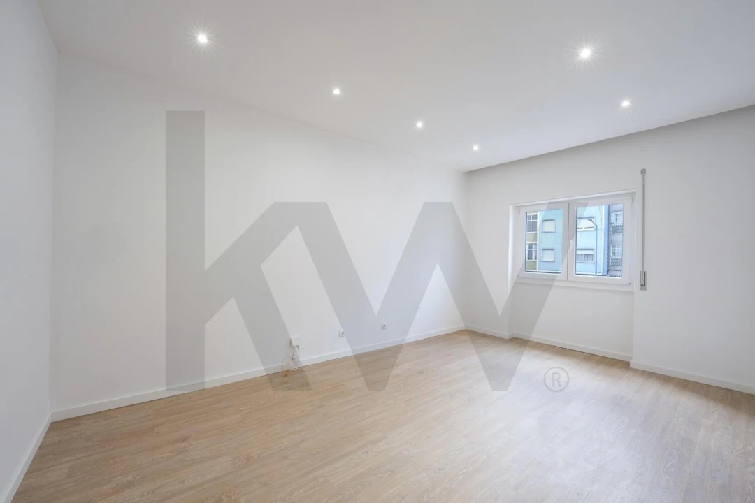 Apartamento T3 para Venda em Seixal, Arrentela e Aldeia de Paio Pires Foto 5