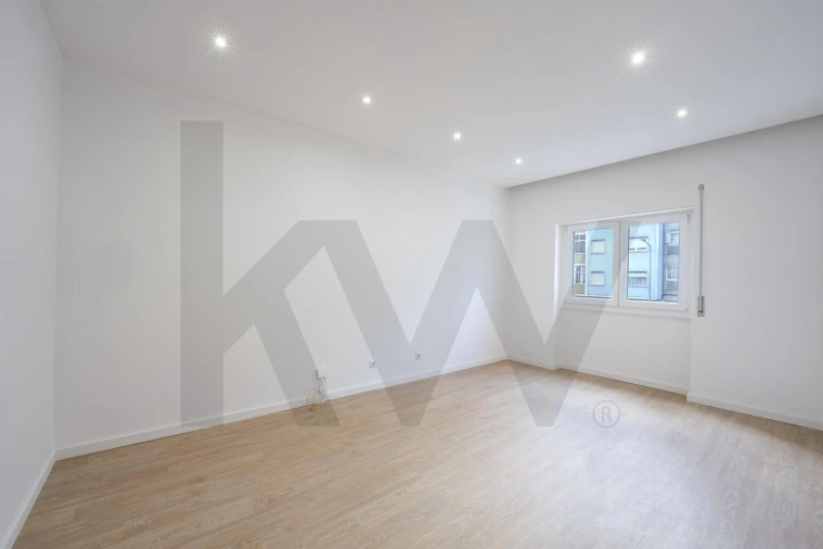 Apartamento T3 para Venda em Seixal, Arrentela e Aldeia de Paio Pires Foto 5