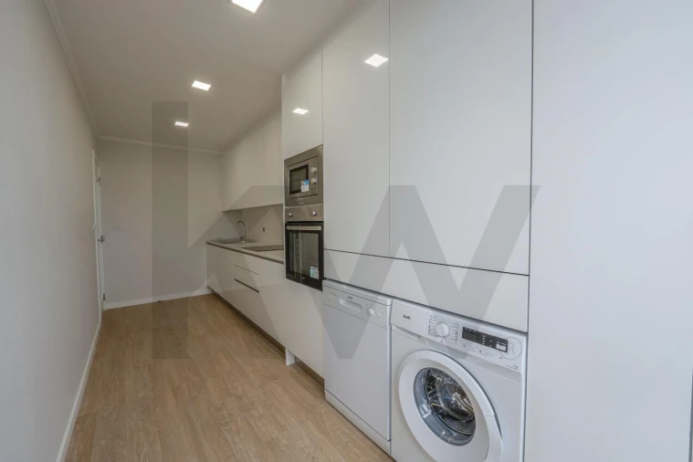 Apartamento T3 para Venda em Seixal, Arrentela e Aldeia de Paio Pires Foto 4