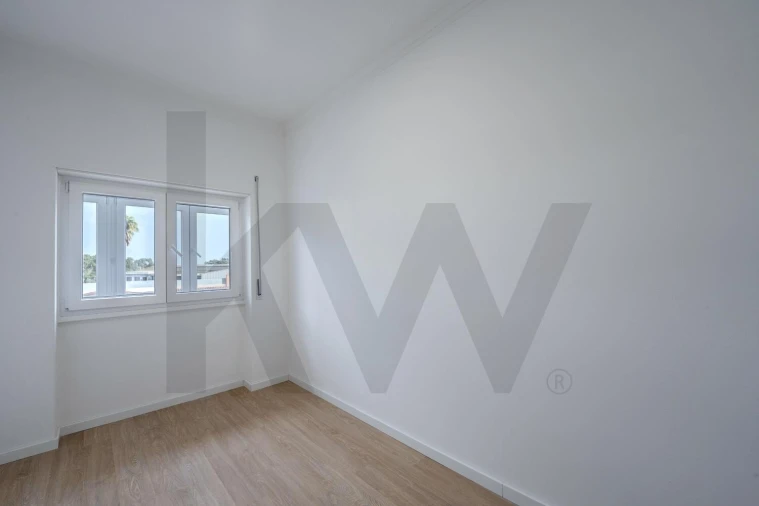 Apartamento T3 para Venda em Seixal, Arrentela e Aldeia de Paio Pires Foto 13