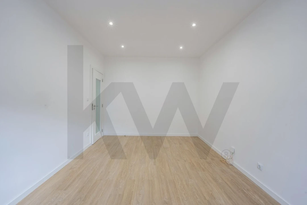 Apartamento T3 para Venda em Seixal, Arrentela e Aldeia de Paio Pires Foto 7