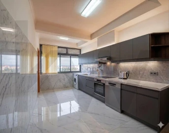 Apartamento T3 para Venda em Romeira e Várzea