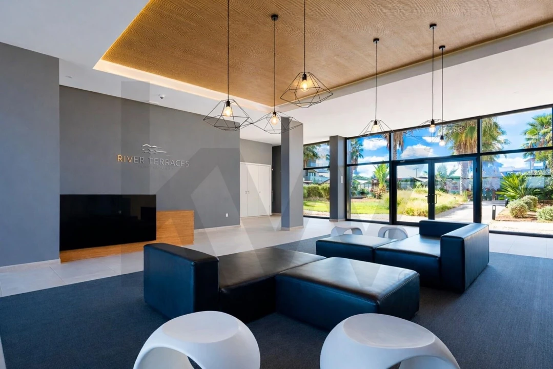 Apartamento T1 para Venda em Seixal, Arrentela e Aldeia de Paio Pires Foto 14