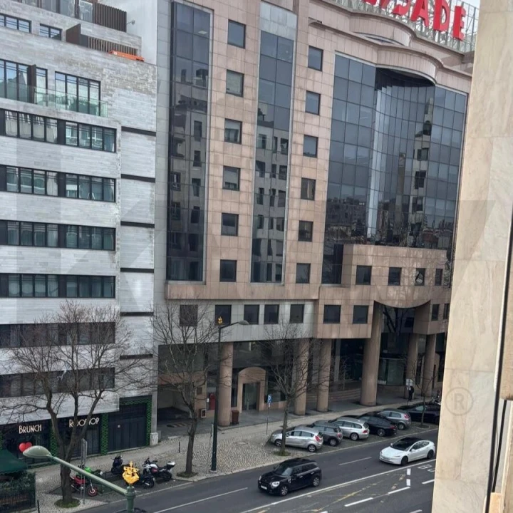 Apartamento T10 para Venda em Santo António Foto 15