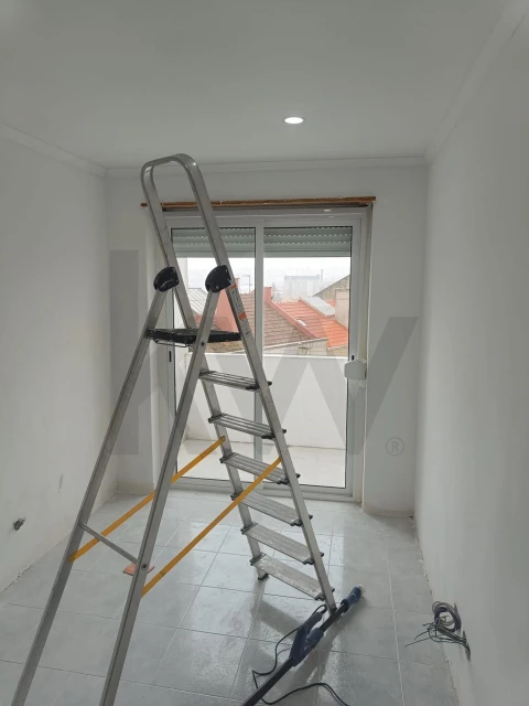 Apartamento T3 para Venda em Falagueira-Venda Nova