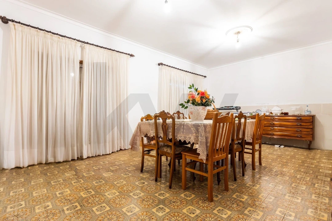 Moradia T5 para Venda em Moita Foto 8