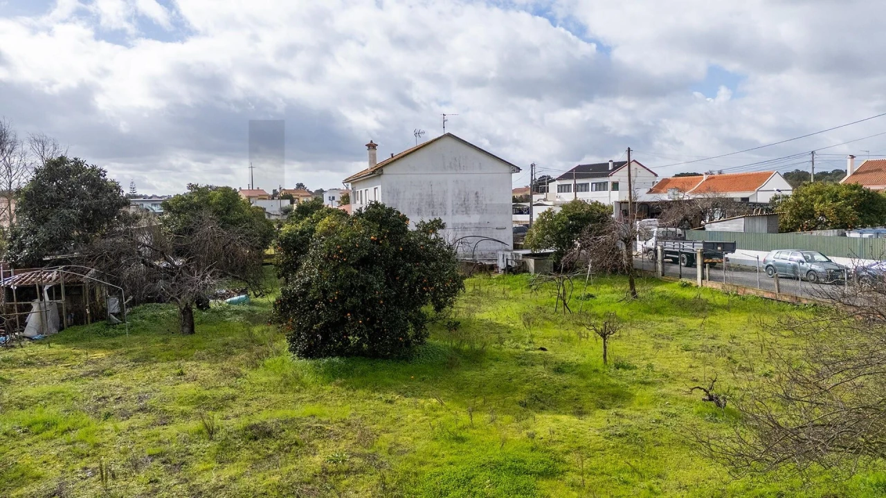 Moradia T5 para Venda em Moita Foto 14