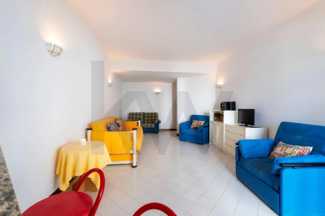 Apartamento T1 para Venda em Quarteira Foto 8