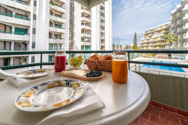 Apartamento T1 para Venda em Quarteira Foto 17