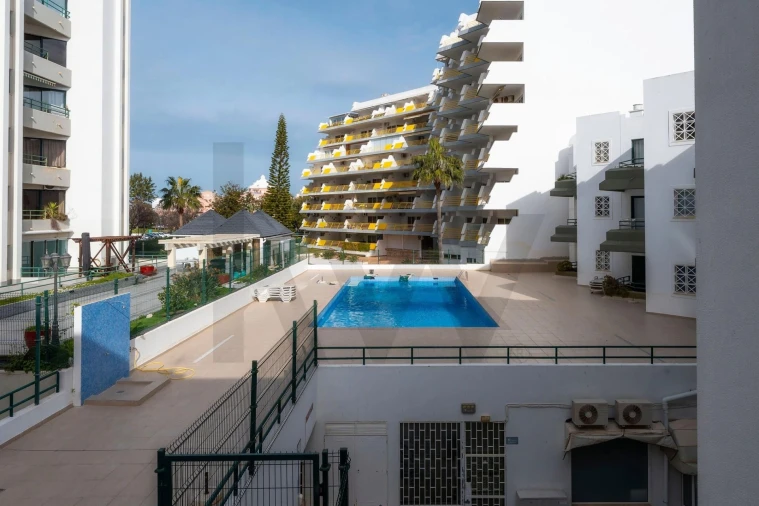 Apartamento T1 para Venda em Quarteira Foto 18