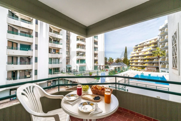 Apartamento T1 para Venda em Quarteira Foto 14