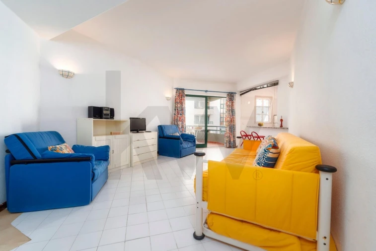 Apartamento T1 para Venda em Quarteira Foto 3