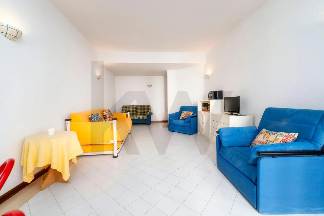 Apartamento T1 para Venda em Quarteira Foto 6