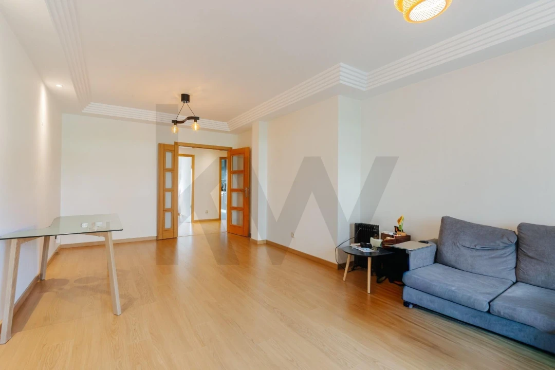 Apartamento T3 para Venda em São Domingos de Benfica Foto 4
