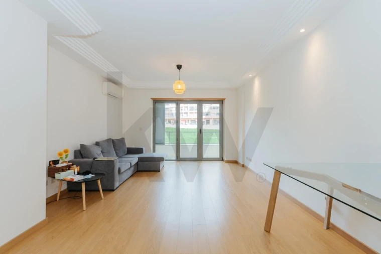 Apartamento T3 para Venda em São Domingos de Benfica Foto 2