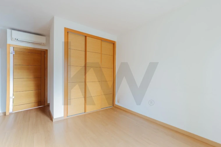 Apartamento T3 para Venda em São Domingos de Benfica Foto 14