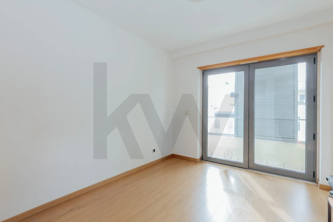 Apartamento T3 para Venda em São Domingos de Benfica Foto 12