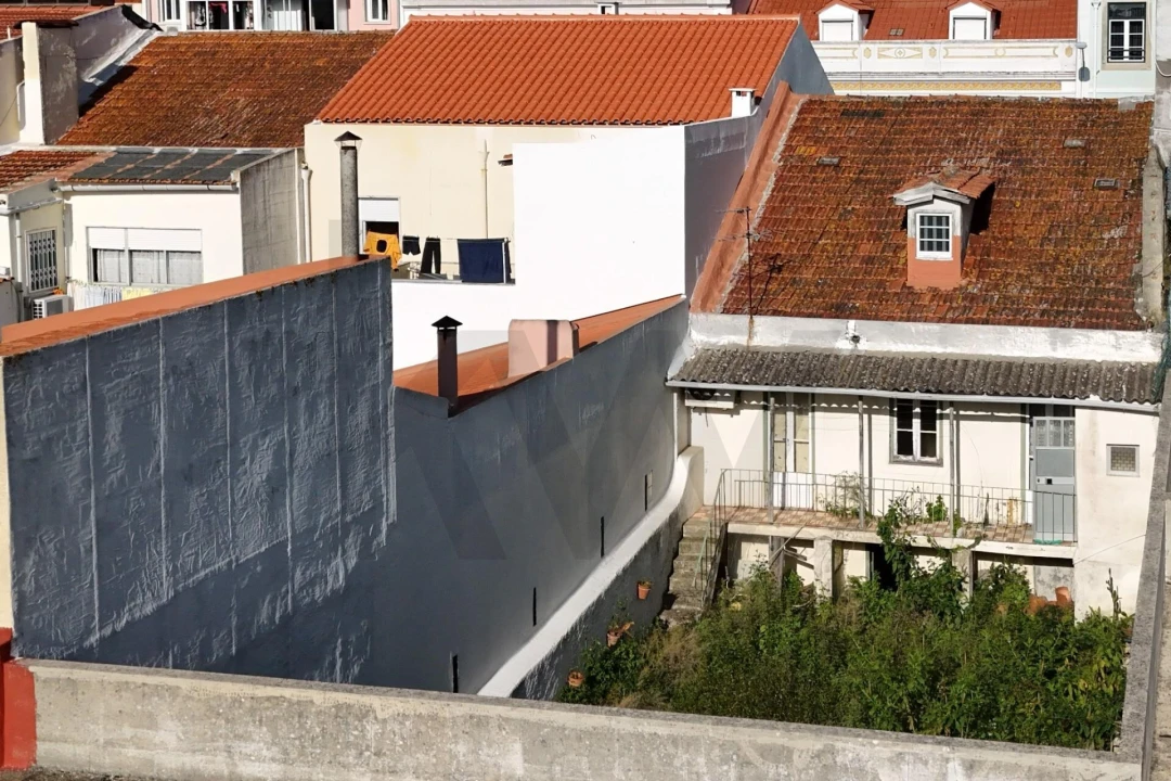 Moradia T4 para Venda em Campolide Foto 10