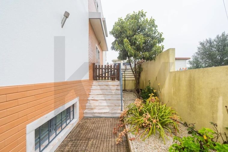 Moradia T4 para Venda em Agualva e Mira-Sintra Foto 11