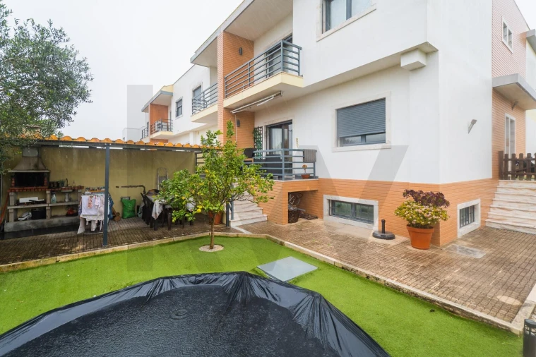 Moradia T4 para Venda em Agualva e Mira-Sintra Foto 9