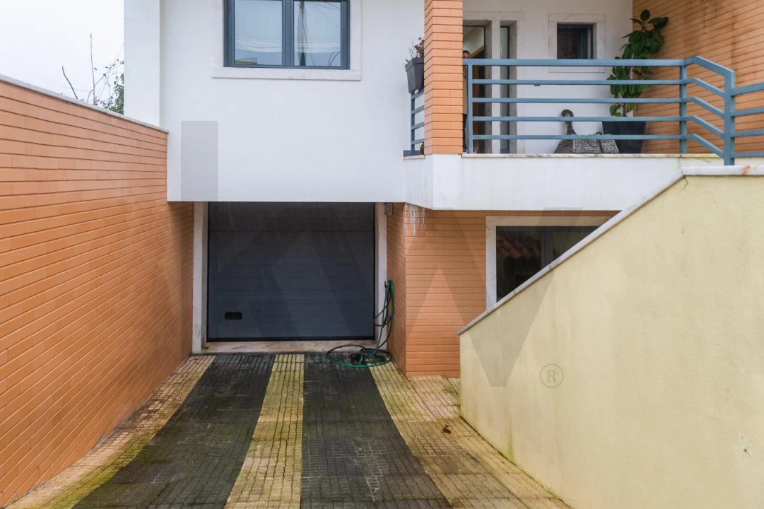 Moradia T4 para Venda em Agualva e Mira-Sintra Foto 4