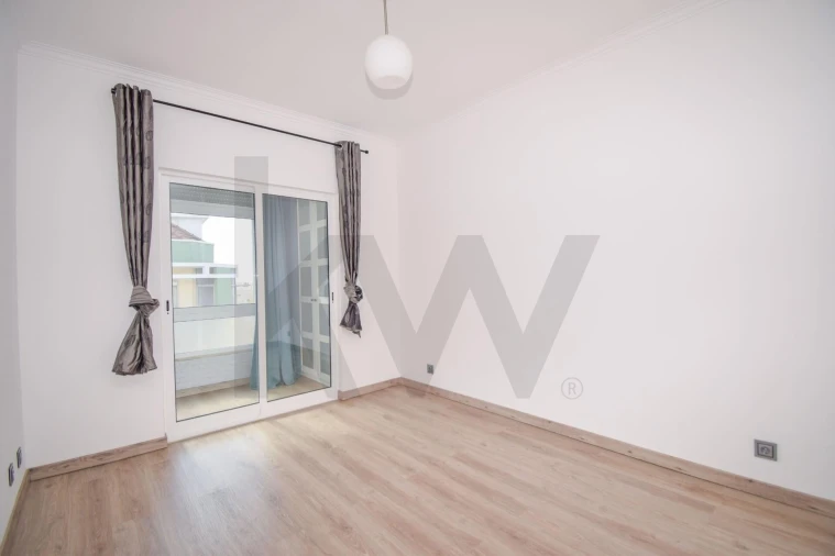 Apartamento T2 para Arrendamento em Almada, Cova da Piedade, Pragal e Cacilhas Foto 15