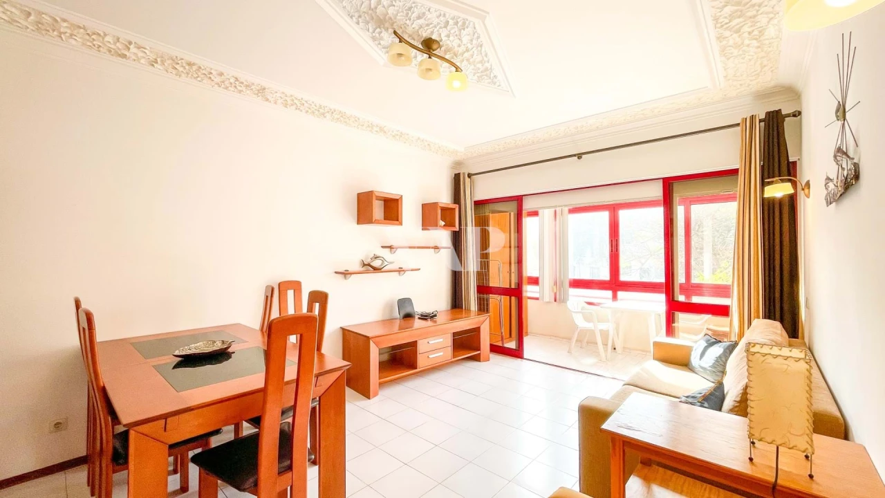 Apartamento T1 para Venda em Quarteira Foto 9