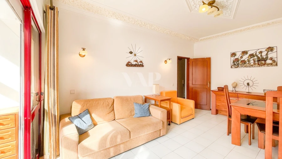 Apartamento T1 para Venda em Quarteira Foto 8