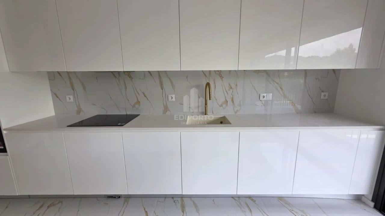 Moradia T3 para Venda em Fânzeres e São Pedro da Cova Foto 49