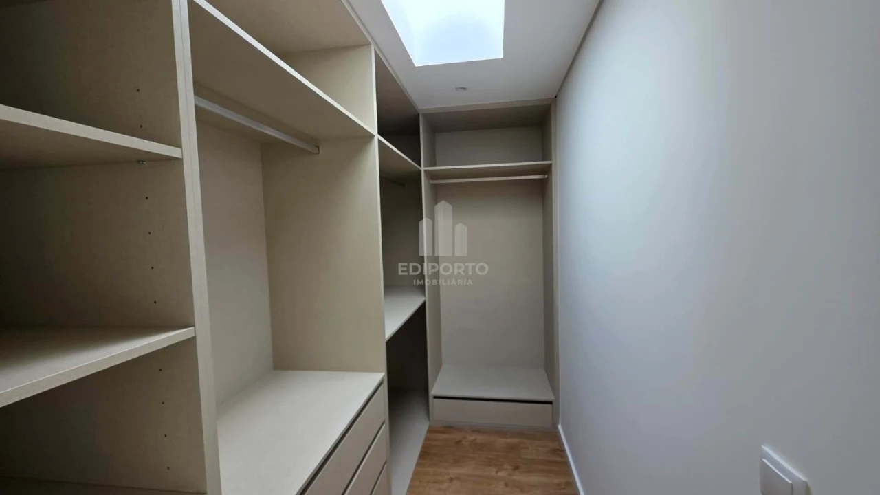 Moradia T3 para Venda em Fânzeres e São Pedro da Cova Foto 12