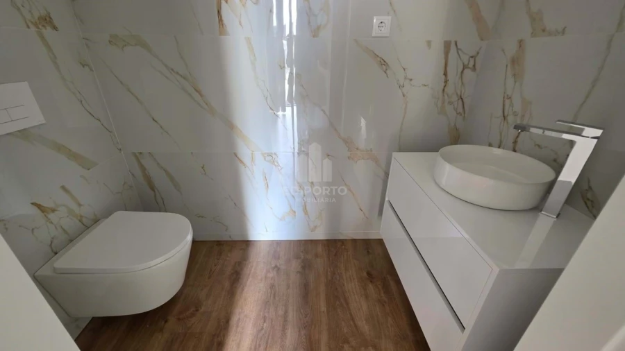 Moradia T3 para Venda em Fânzeres e São Pedro da Cova Foto 37