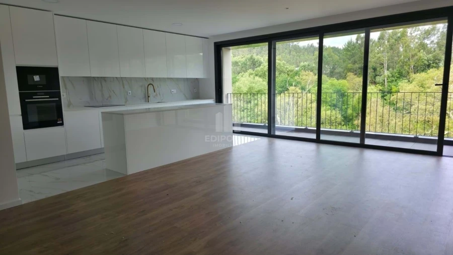 Moradia T3 para Venda em Fânzeres e São Pedro da Cova Foto 47