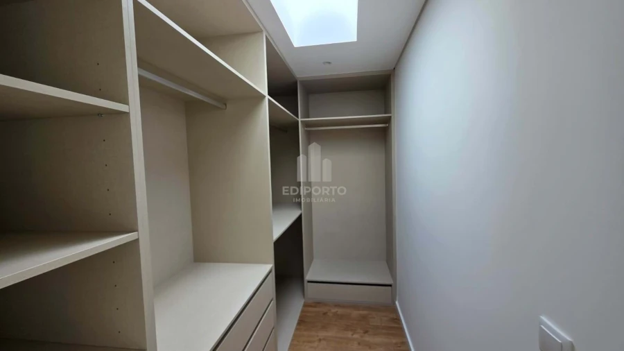 Moradia T3 para Venda em Fânzeres e São Pedro da Cova Foto 12