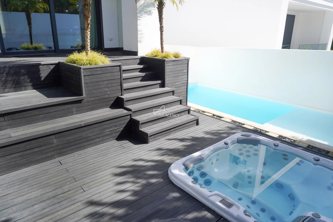 Moradia T4 para Arrendamento em Alcabideche Foto 54