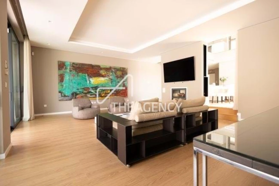 Moradia T4 para Arrendamento em Alcabideche Foto 13