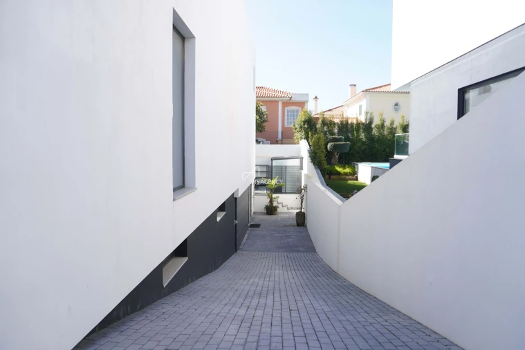 Moradia T4 para Arrendamento em Alcabideche Foto 47