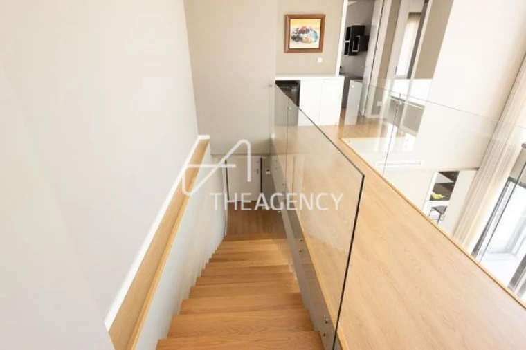 Moradia T4 para Arrendamento em Alcabideche Foto 15