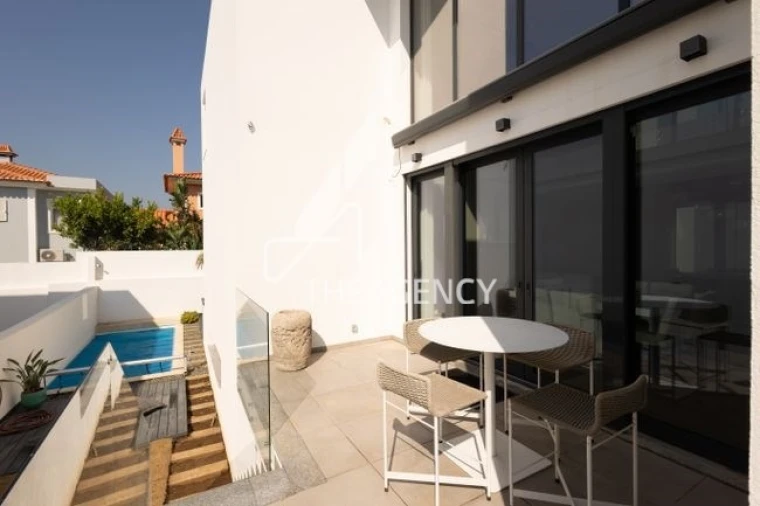 Moradia T4 para Arrendamento em Alcabideche Foto 40