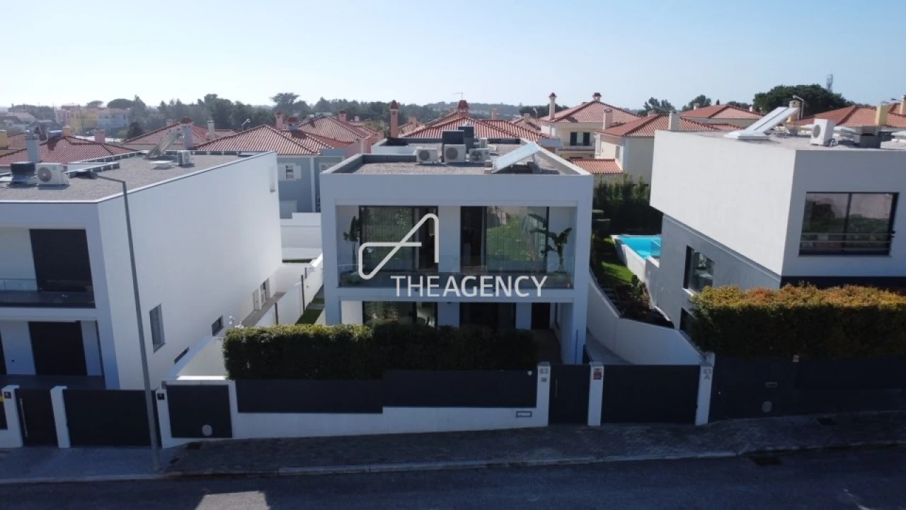 Moradia T4 para Arrendamento em Alcabideche Foto 4